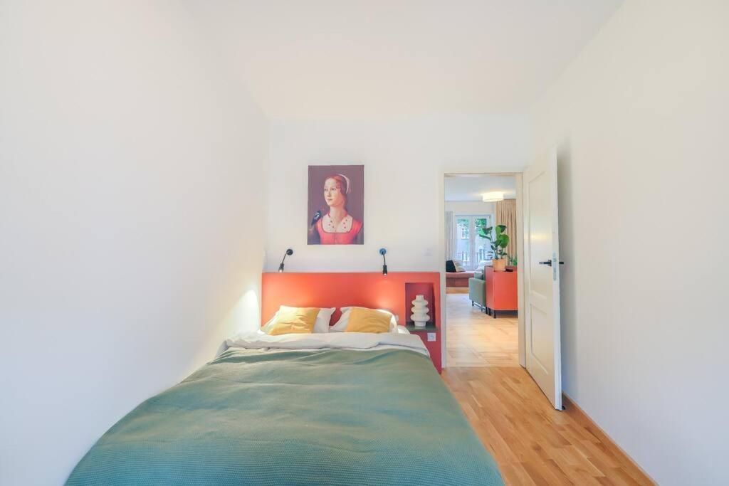 Cityscape Haven: Urban Retreat Gdansk Bagian luar foto